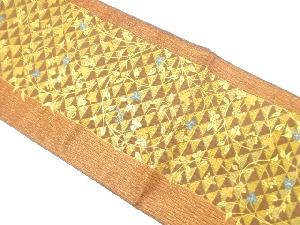 鱗に花唐草模様織り出し　名古屋帯